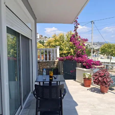 Blue Horizon Apartment- *